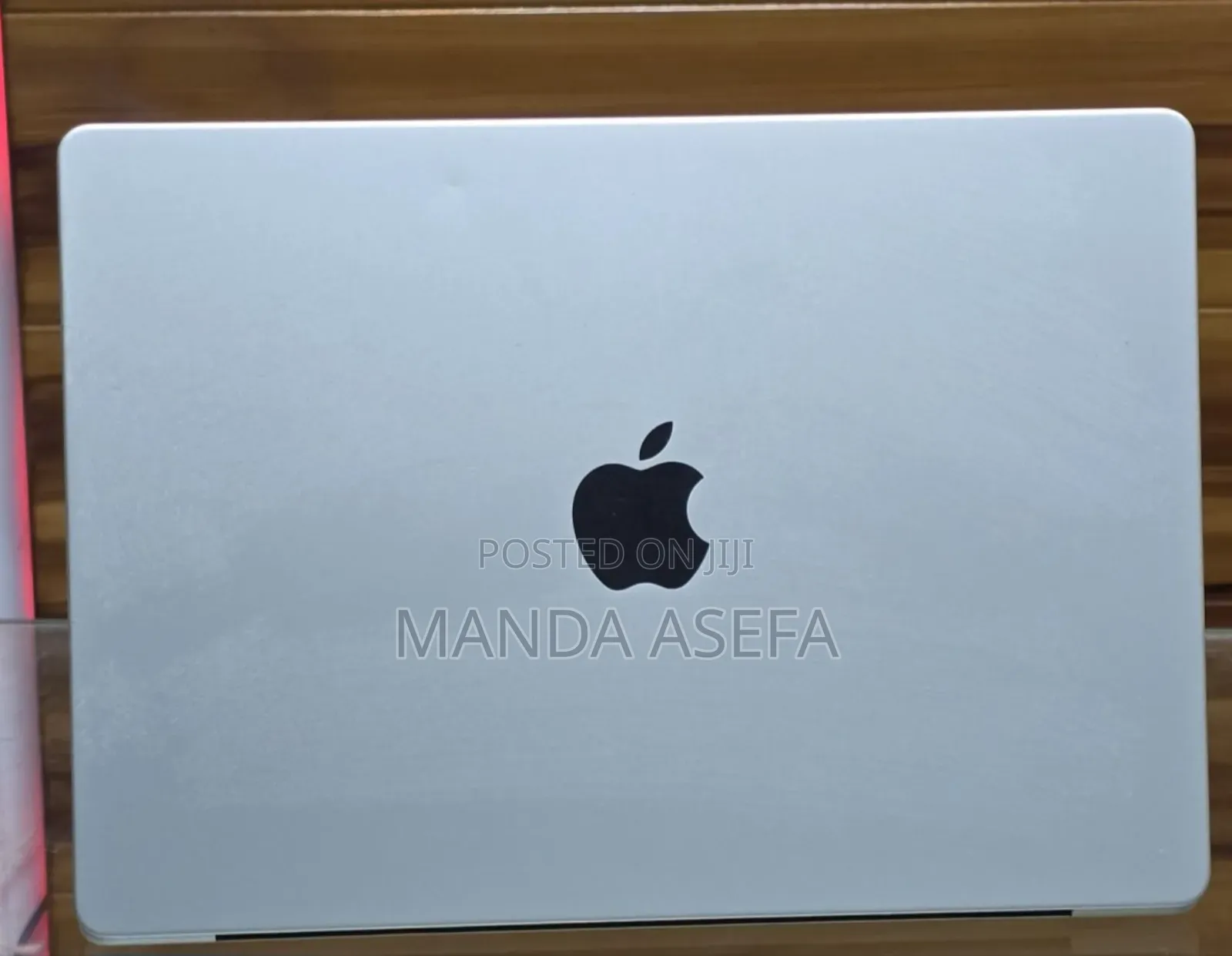 New Laptop Apple MacBook Pro 8GB Apple M3 SSD 512GB
