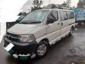 Toyota HiAce 2009 White