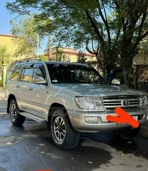 Toyota Land Cruiser 2006 Silver