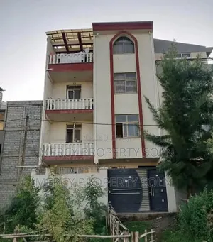 6bdrm House in Akaky Kaliti for sale