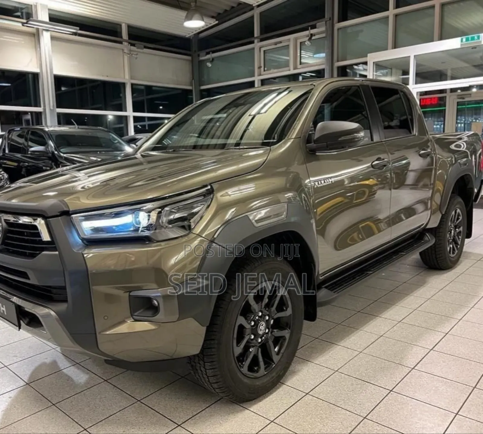 New Toyota Hilux 2024 Gray