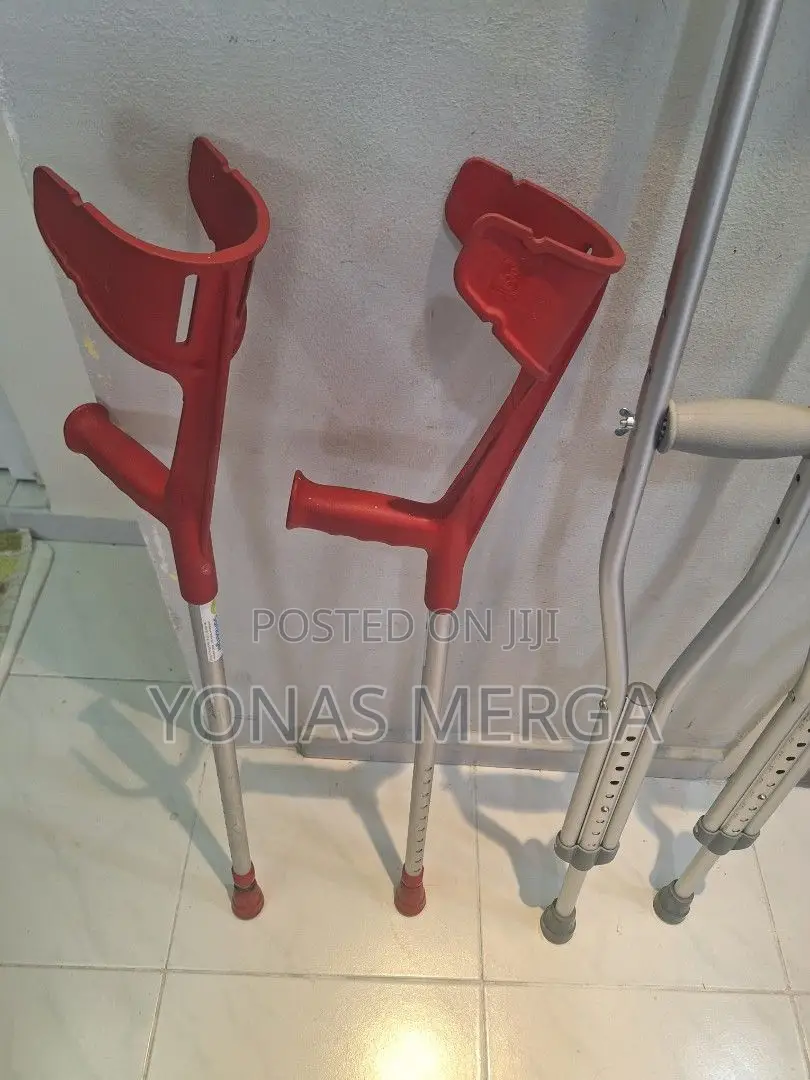 Underarm Crutches፵فalso Known as Axillary Crutches營crunch