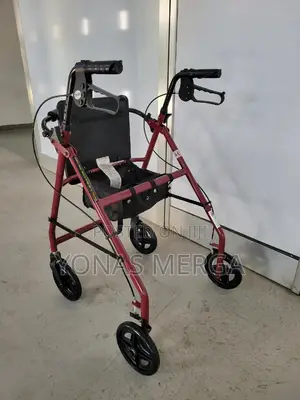 Walker 4 Wheeled Walking Aid Frameغ瑩features a Built-in Seat