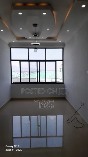 2bdrm Apartment in ፊጋ ኖህ ሪልስቴት, Bole for sale