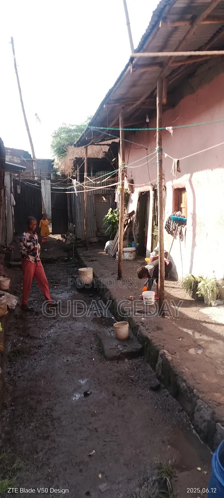 9bdrm House in Akaky Kaliti for sale