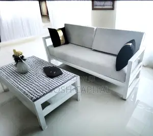 Single Sofa With Coffee Table