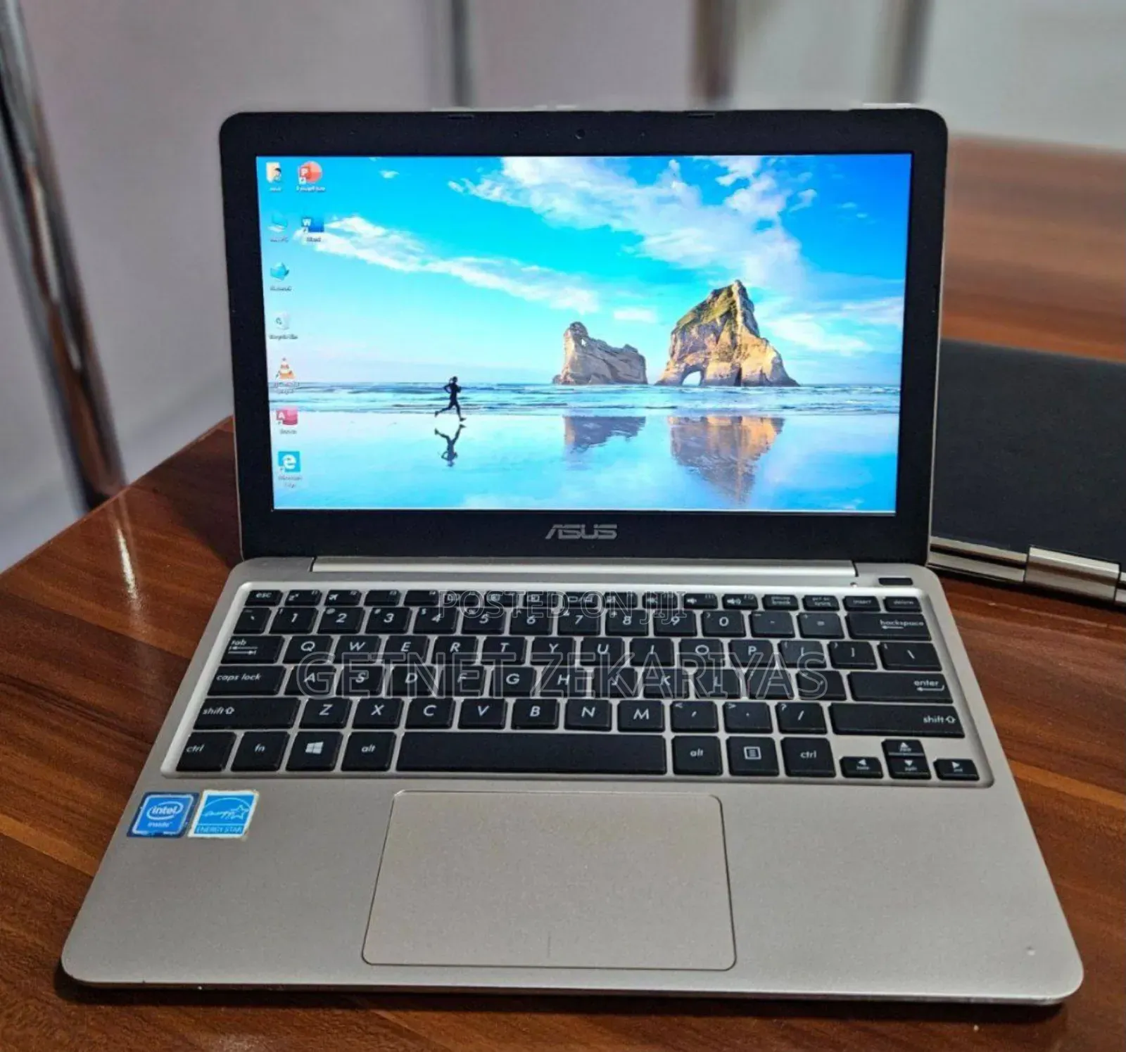 New Laptop Asus 2GB Intel Core 2 Quad SSD 32GB