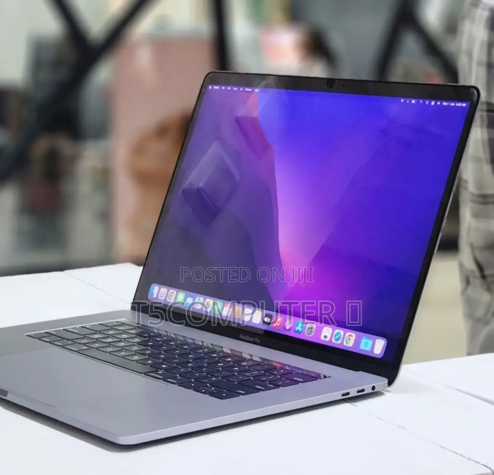 New Laptop Apple MacBook Pro 2016 16GB Intel Core I7 SSD 256GB