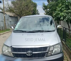 Toyota HiAce 2011 Silver