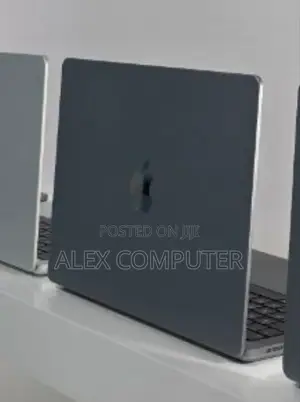 New Laptop Apple MacBook Pro 2021 M1 32GB Apple M1 Pro SSD 1T