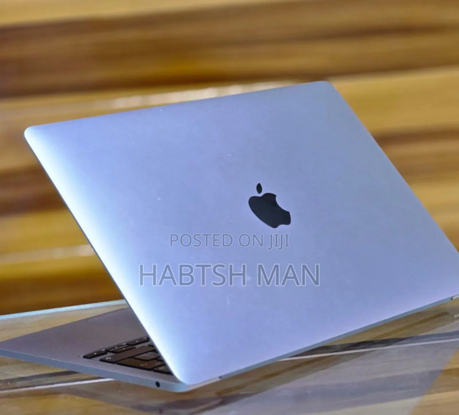 New Laptop Apple MacBook Pro 2022 M2 8GB Apple M2 SSD 256GB