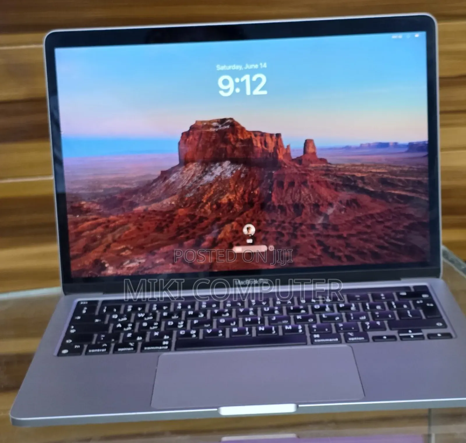 New Laptop Apple MacBook Pro 2023 M2 8GB Intel SSD 256GB