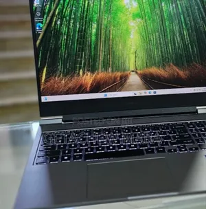 New Laptop Apple MacBook Pro 2017 16GB Intel Core I5 SSD 1T