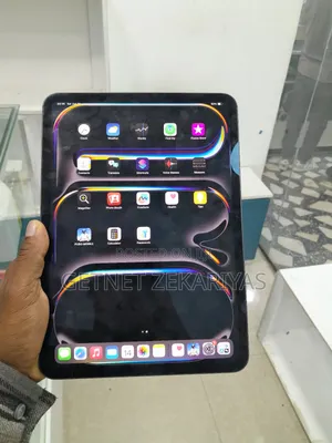 New Apple iPad Pro 11 (2024) 256 GB