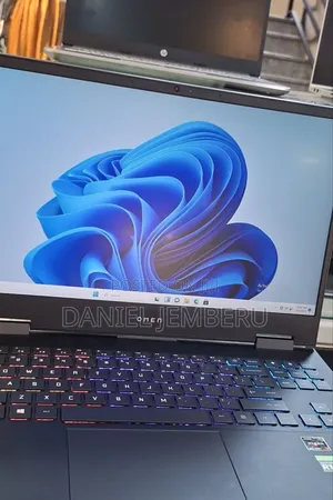 New Laptop HP Omen 15 16GB AMD Ryzen 9 SSD 512GB