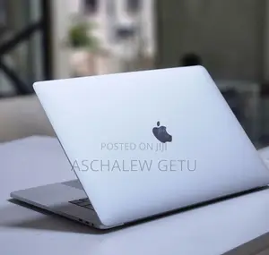 New Laptop Apple MacBook Pro 2017 16GB Intel Core I7 SSD 512GB