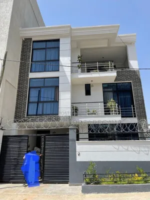 6bdrm House in G+3, Yeka for rent