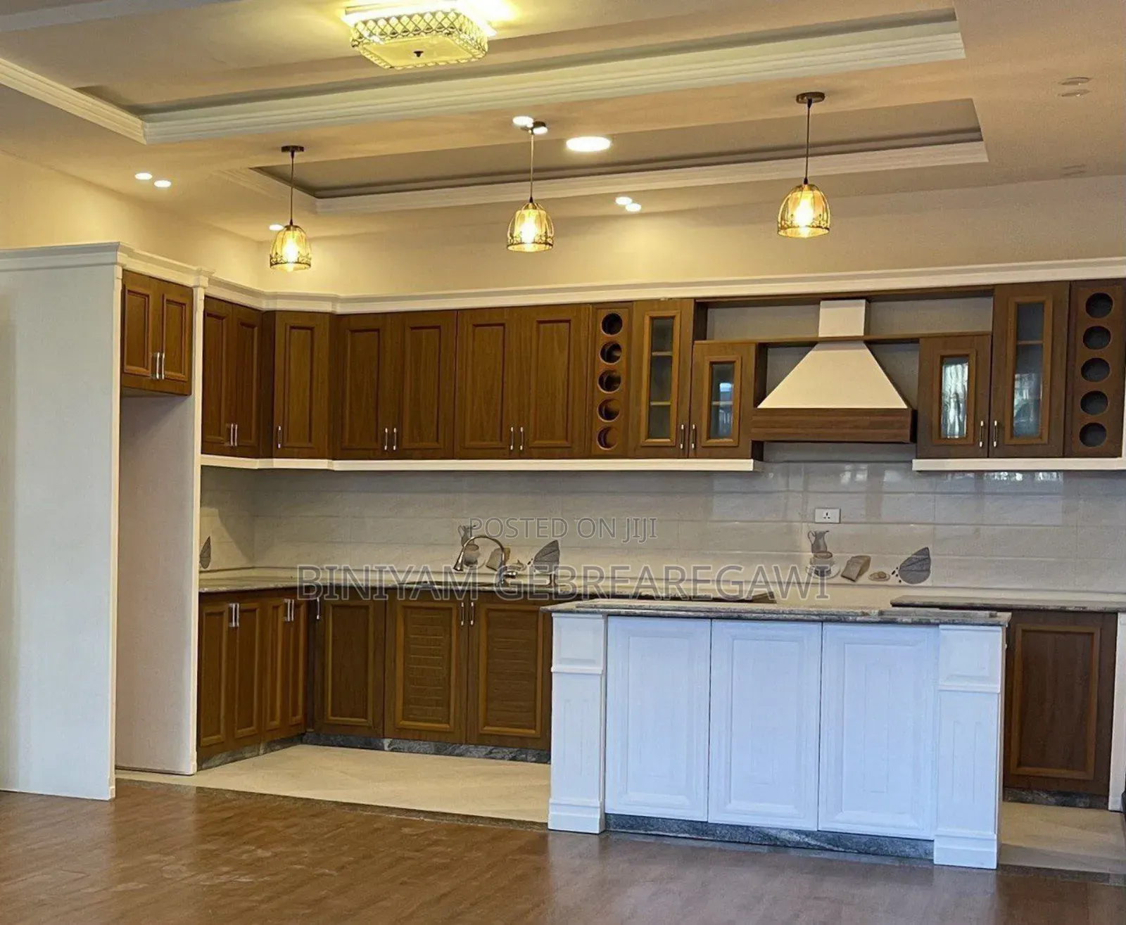 6bdrm House in G+3, Yeka for rent