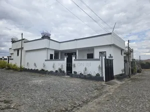 3bdrm House in L Shape, Yeka for rent
