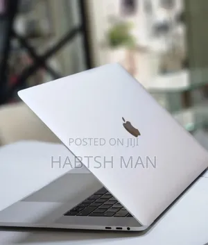 New Laptop Apple MacBook Pro 2017 16GB Intel Core I7 SSD 512GB