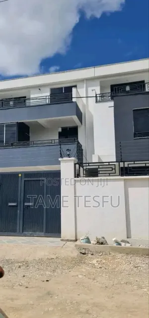 Furnished 7bdrm House in Hayat Compound, Bole for sale