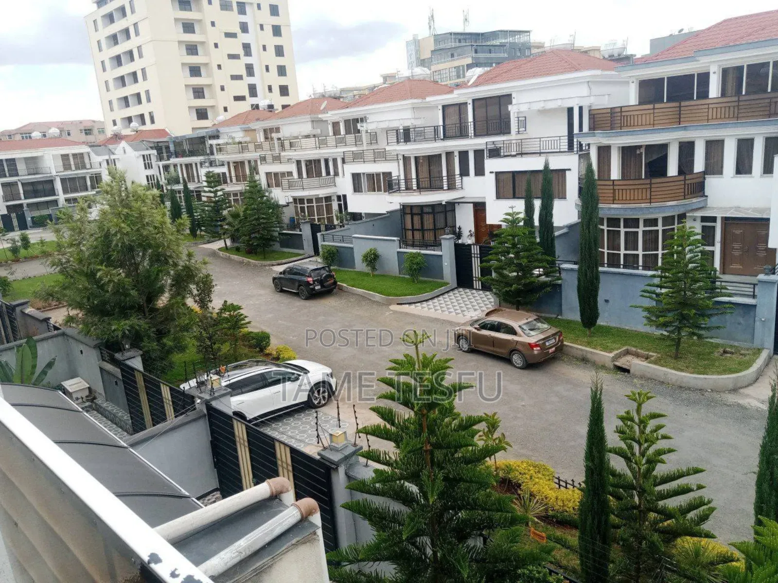 Furnished 6bdrm House in Hayat, Bole for sale