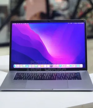 New Laptop Apple MacBook Pro 2017 16GB Intel Core I7 SSD 256GB