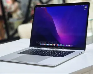 New Laptop Apple MacBook Pro 16GB Intel Core I7 SSD 512GB
