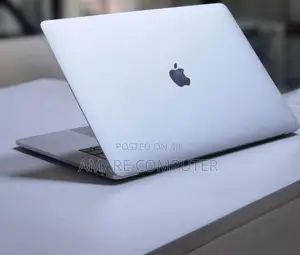 New Laptop Apple MacBook Pro 2017 16GB Intel Core I7 SSD 512GB