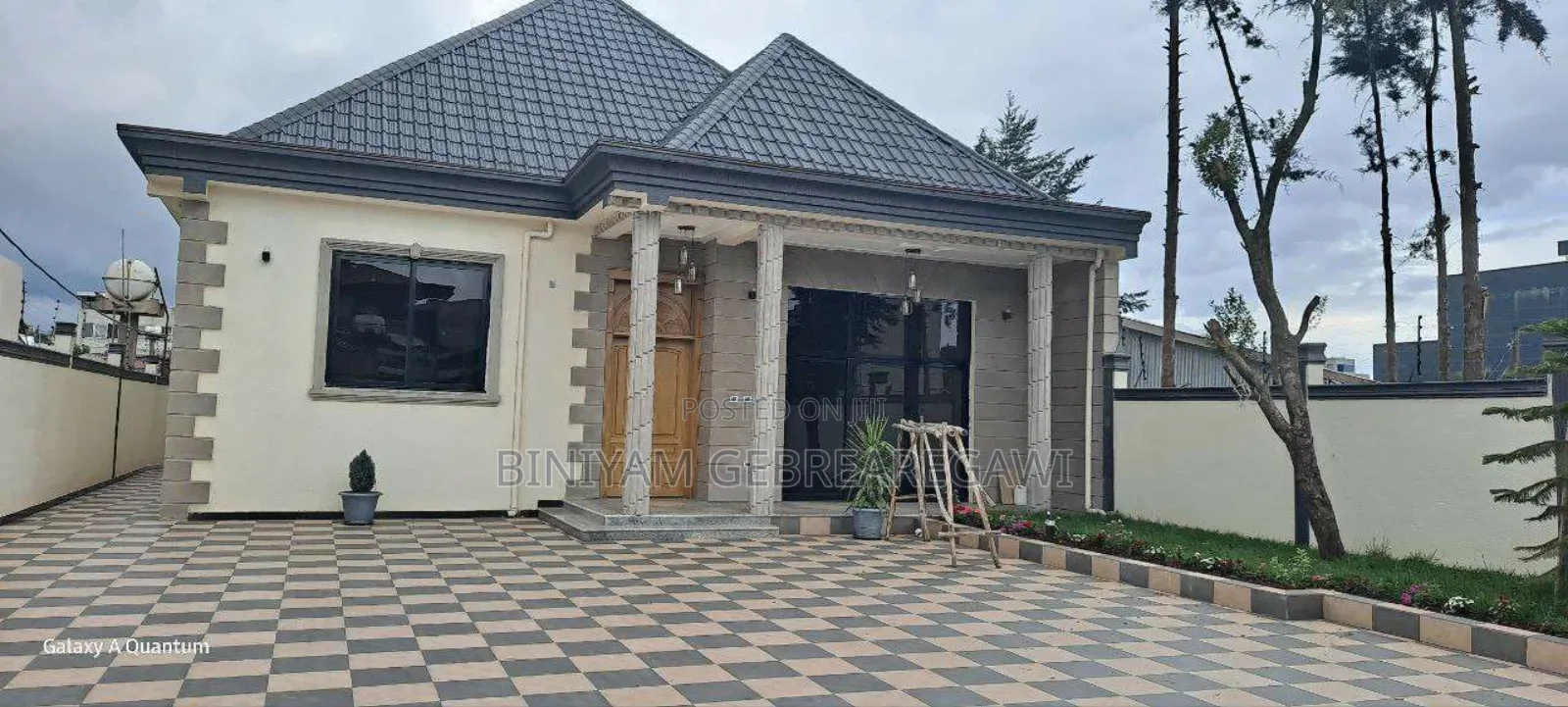 5bdrm Villa in House, Yeka for rent
