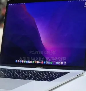 New Laptop Apple MacBook Pro 2017 16GB Intel Core I7 SSD 512GB