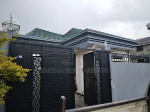 5bdrm Villa in House, Yeka for rent