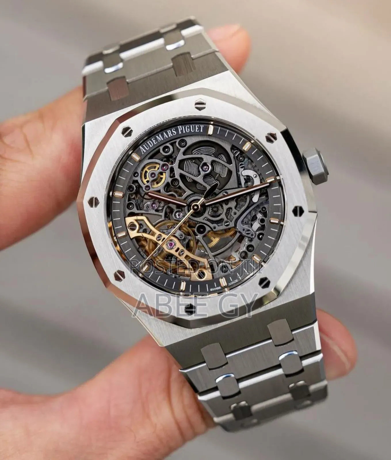 *Rugged Elegance Sharp Dial Design in a Stainless Steel