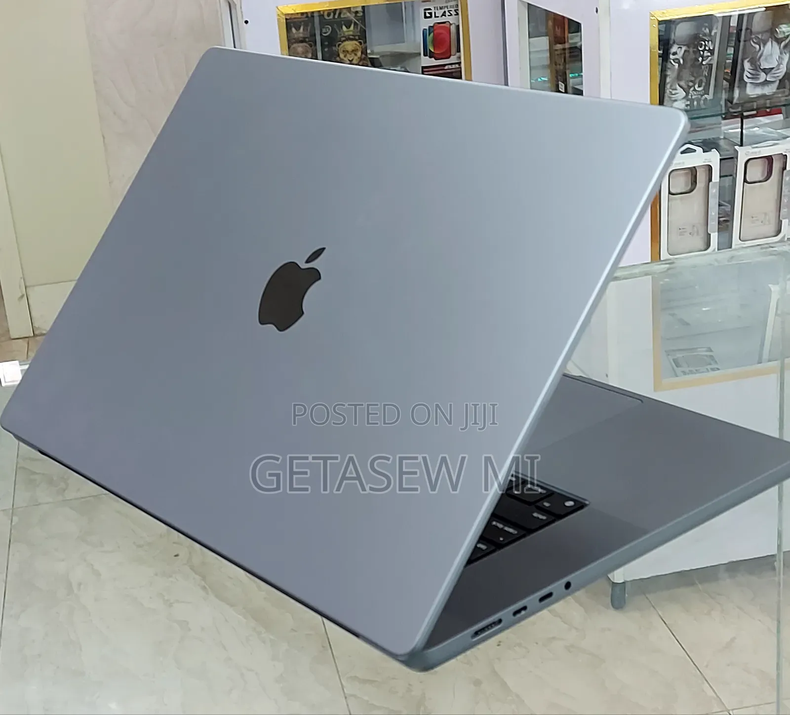 New Laptop Apple MacBook Pro 2021 M1 16GB Apple M1 Pro SSD 512GB