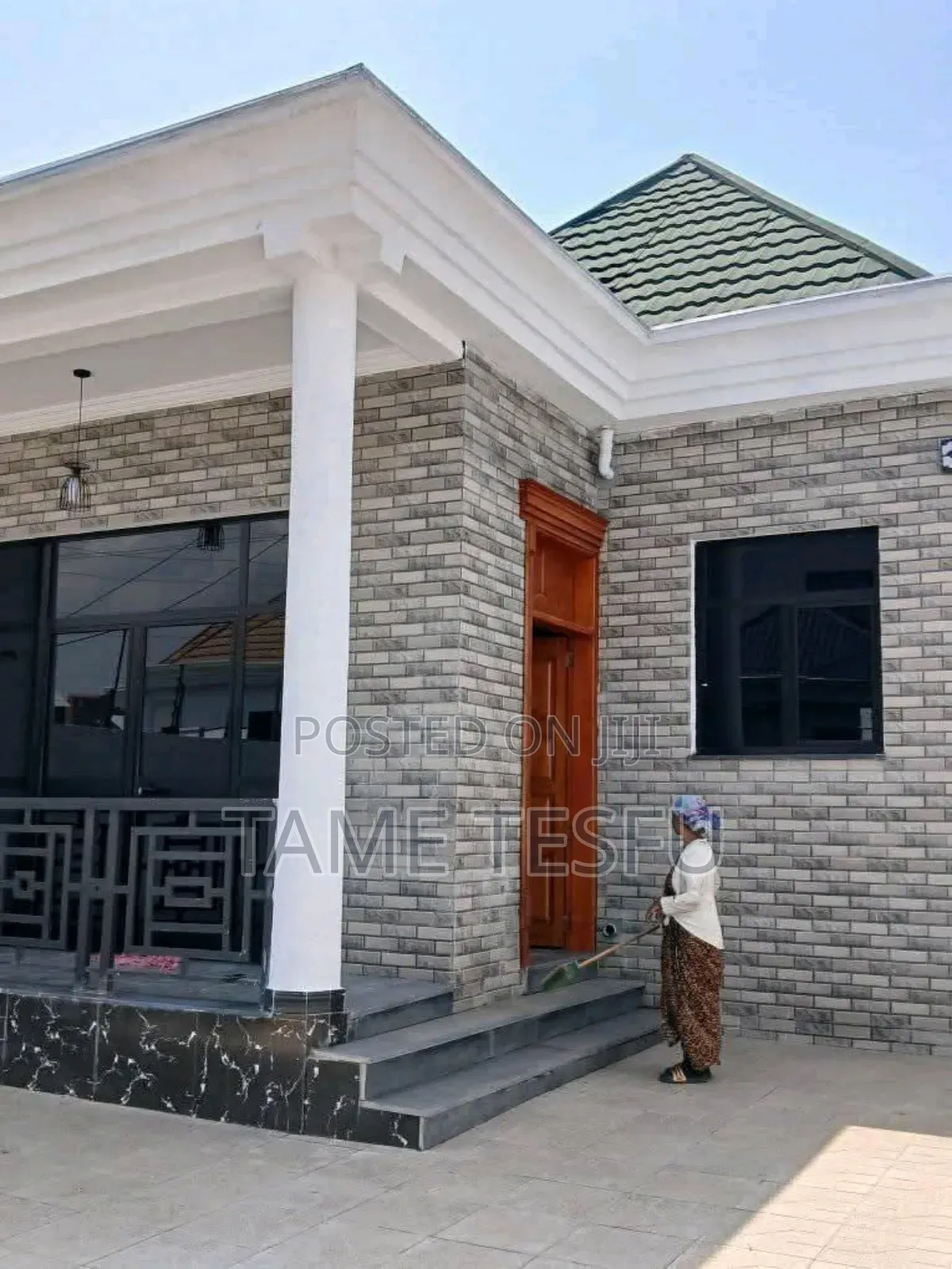 Furnished 3bdrm Villa in Hayat 225M2, Bole for sale