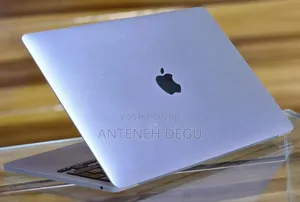 New Laptop Apple MacBook Pro 2022 M2 8GB Apple M2 SSD 256GB