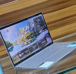 New Laptop HP Envy 13 8GB Intel Core I5 SSD 256GB