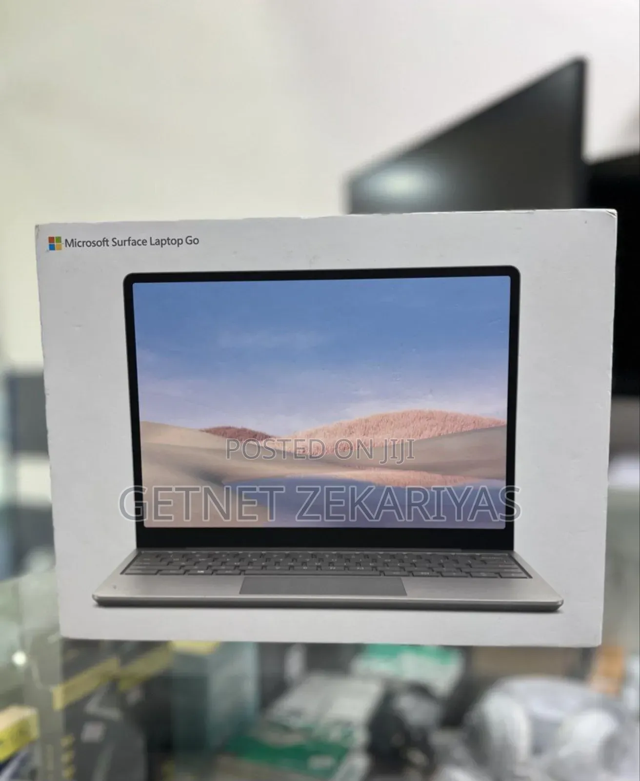 New Laptop Microsoft Surface Go 8GB Intel Core I5 SSD 128GB