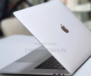 New Laptop Apple MacBook Pro 2017 16GB Intel Core I7 SSD 512GB