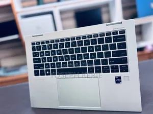 New Laptop HP EliteBook X GB Intel Core I7 SSD 512GB