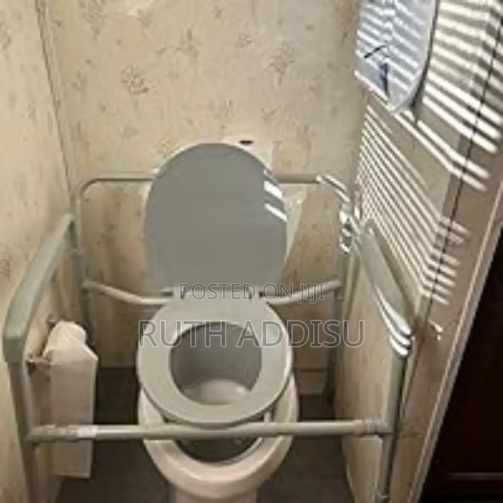 Commode Chair半個toilet Chair𨰻戈我commode Chair𡞱鋸commode Chair