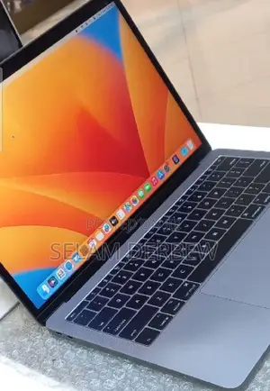 New Laptop Apple MacBook Pro 2017 16GB Intel Core I5 SSD 512GB