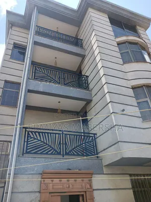 Furnished 5bdrm Penthouse in Yeka for sale