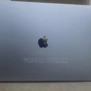 New Laptop Apple MacBook Pro 2017 16GB Intel Core I7 SSD 512GB