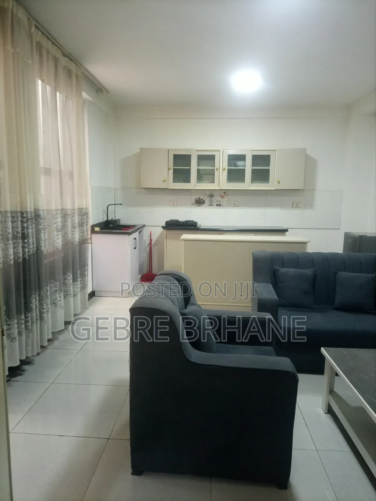 Furnished 1bdrm Apartment in Apartment, Yeka for rent