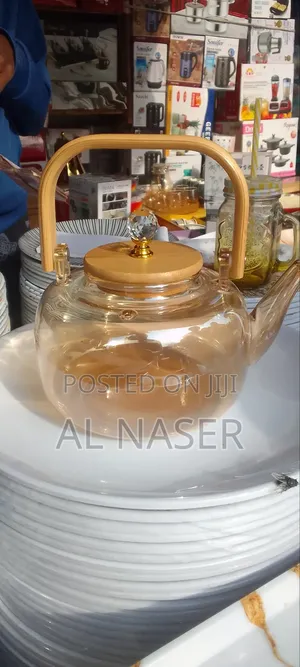 ዘመናዊ እንጨት እጀታ የመስታወት ማንቆርቆርያ
