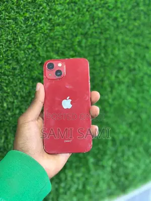 Apple iPhone 13 128 GB Red