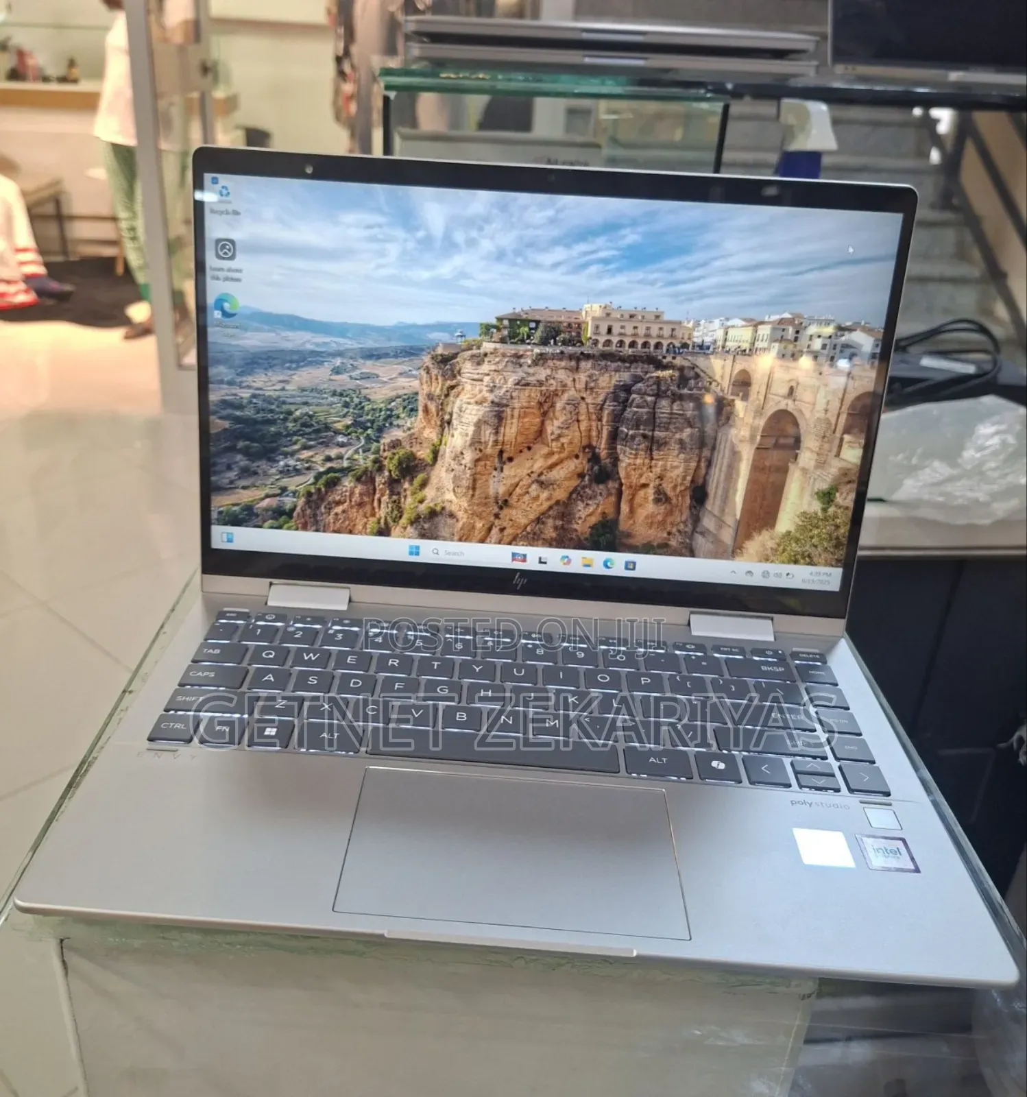 New Laptop HP Envy X360 8GB Intel Core I5 SSD 512GB