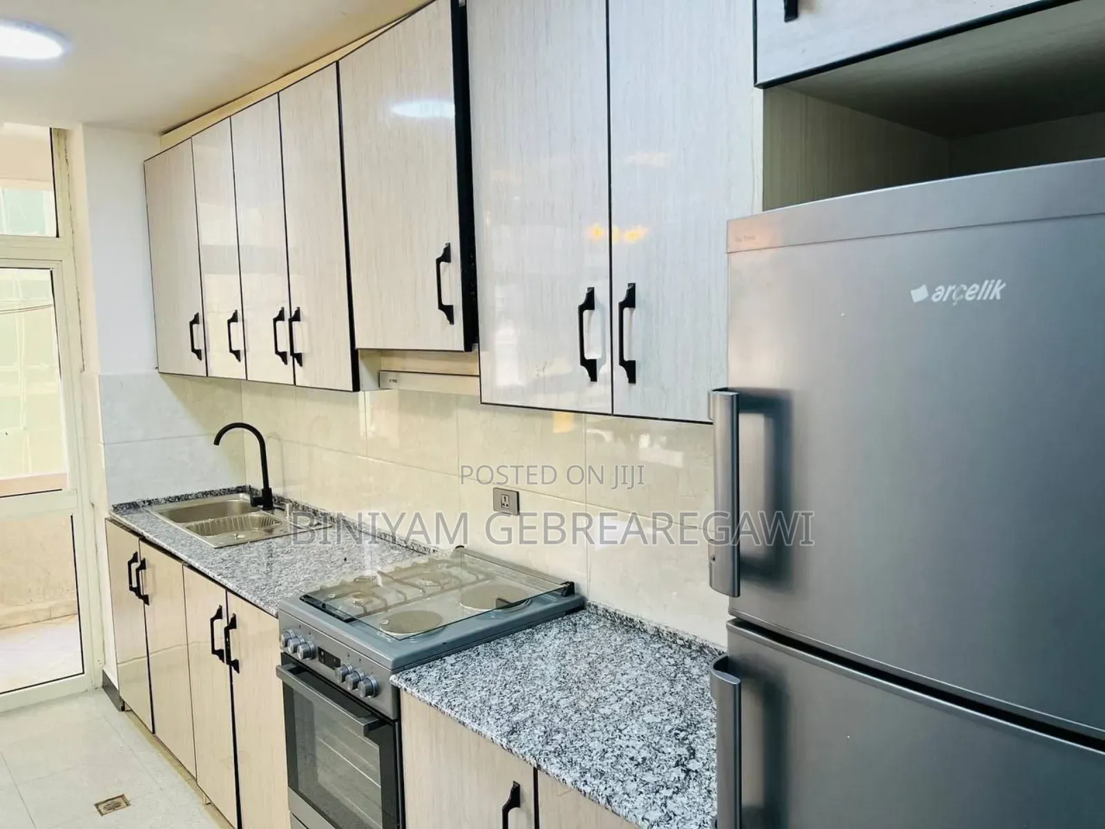Furnished 9bdrm House in Hhouse, Yeka for rent
