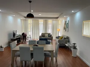 Furnished 5bdrm Apartment in Apartment, Yeka for rent